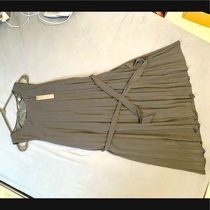 T Tahari – Solid Pleated Belted Dress